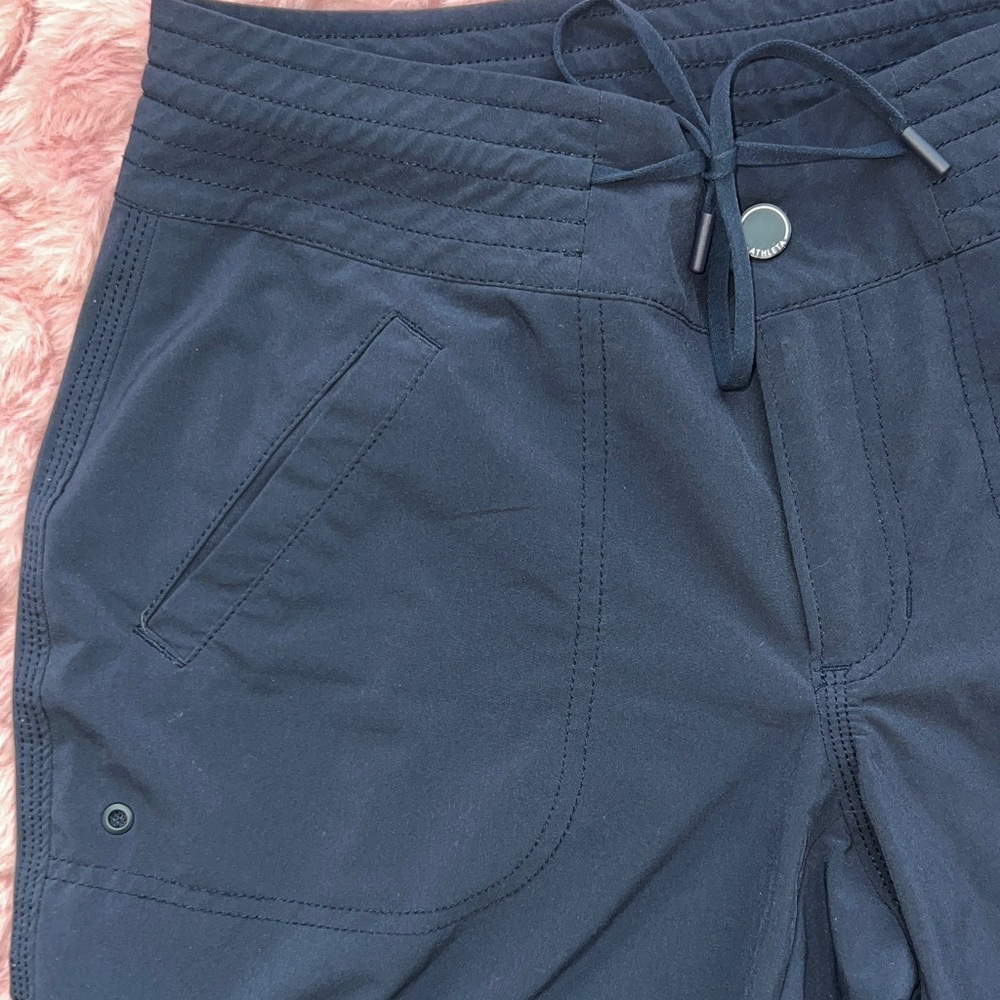Athleta Women's Deep Blue Bermuda Shorts - Picture 4 of 8
